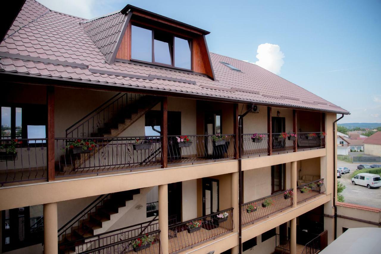 Hotel Stefani 4*