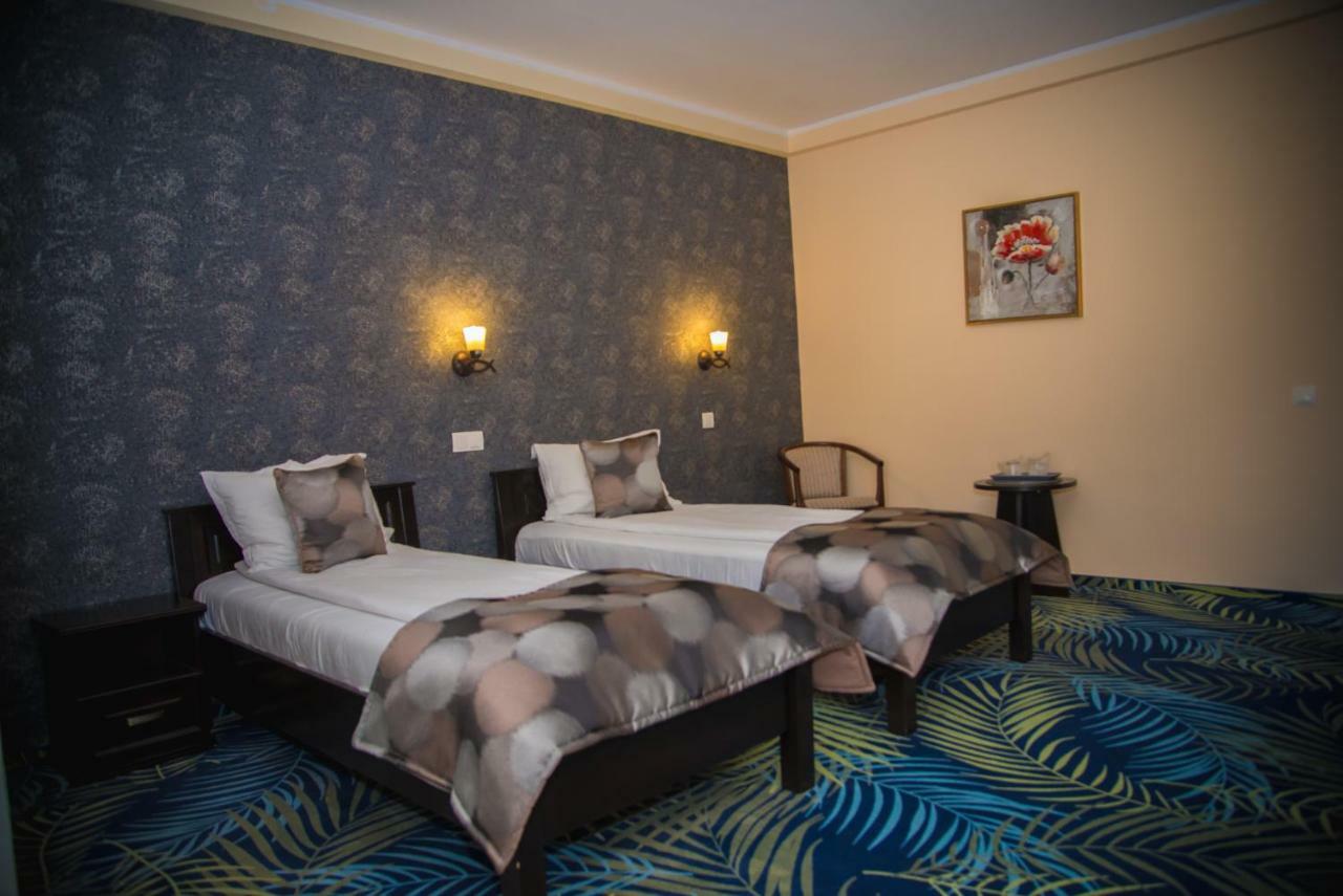 Stefani Hotel 4*